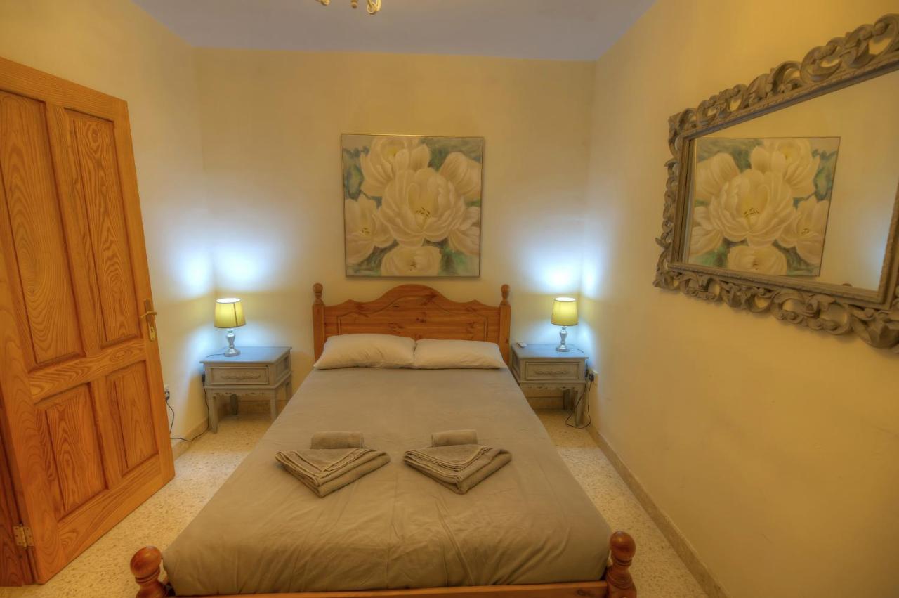 Large And Bright Apartment In The City Centre Goslm-2 Sliema Exterior foto